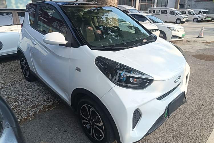 Used Chery QQ Little Ant 2019 4-Seater Smart Edition 35 kWh Front Right 45 Deg