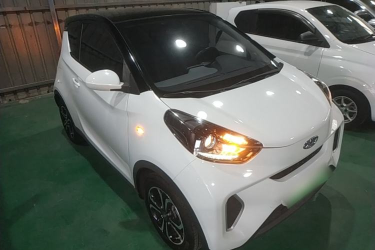 Used Chery QQ Little Ant 2019 4-Seater Smart Edition 35 kWh Front Right 45 Deg