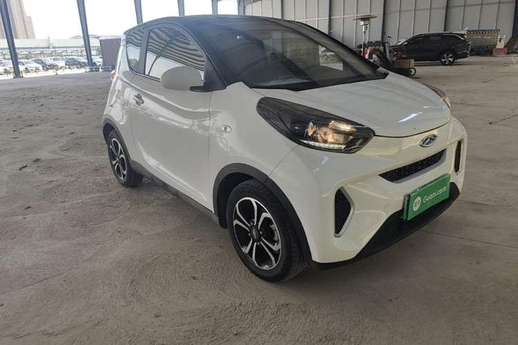 Used Chery QQ Little Ant 2019 4-Seater Smart Edition 35 kWh Front Right 45 Deg