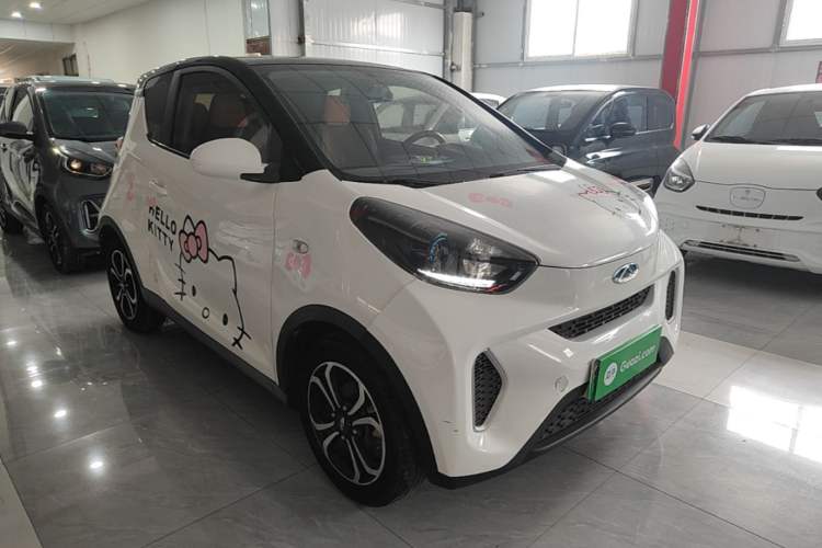 Used Chery QQ Little Ant 2019 4-Seater Smart Edition 35 kWh Front Right 45 Deg