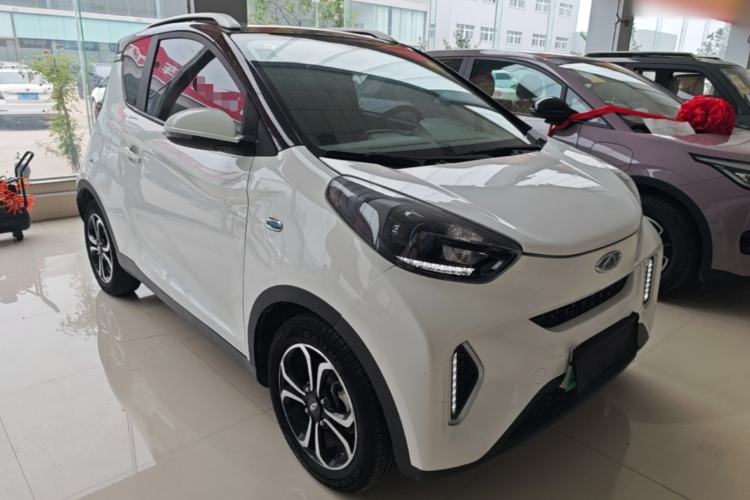 Used Chery QQ Little Ant 2019 4-Seater Smart Luxe Version 30.6 kWh Front Right 45 Deg