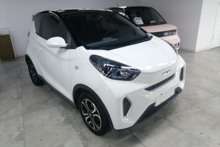 Used Chery QQ Little Ant 2019 4-Seater Smart Edition 30.6 kWh Front Right 45 Deg