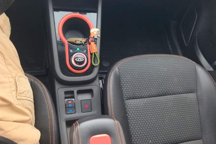 Used Chery QQ Little Ant 2019 4-Seater Smart Edition 35 kWh Gear Lever
