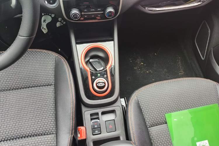 Used Chery QQ Little Ant 2019 4-Seater Smart Edition 35 kWh Gear Lever