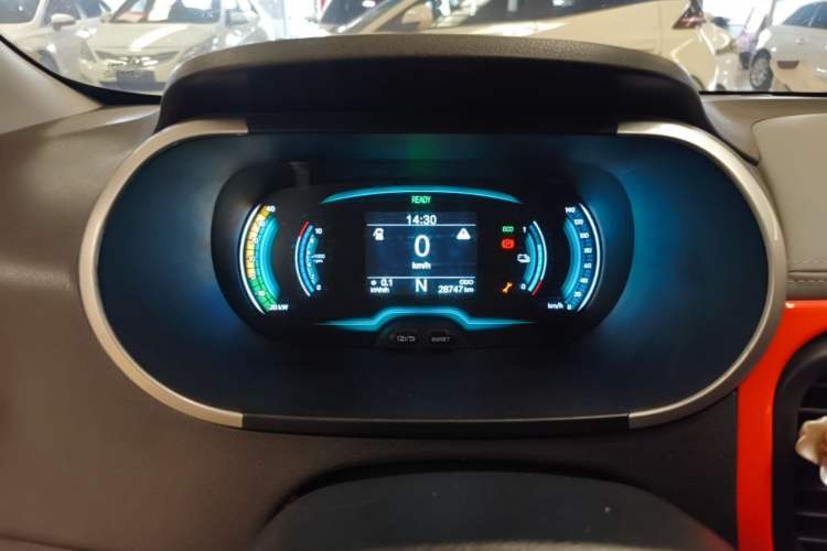 Used Chery QQ Little Ant 2019 4-Seater Smart Edition 35 kWh Instrument Cluster