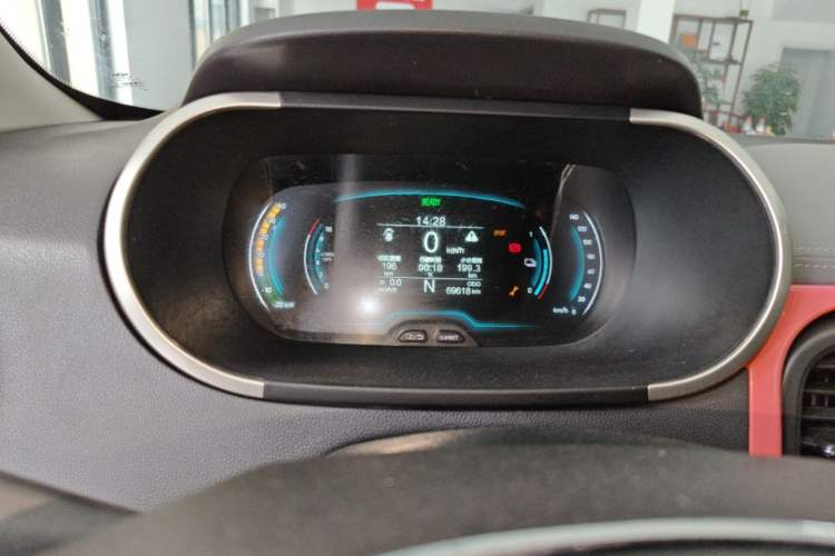 Used Chery QQ Little Ant 2019 4-Seater Smart Edition 35 kWh Instrument Cluster