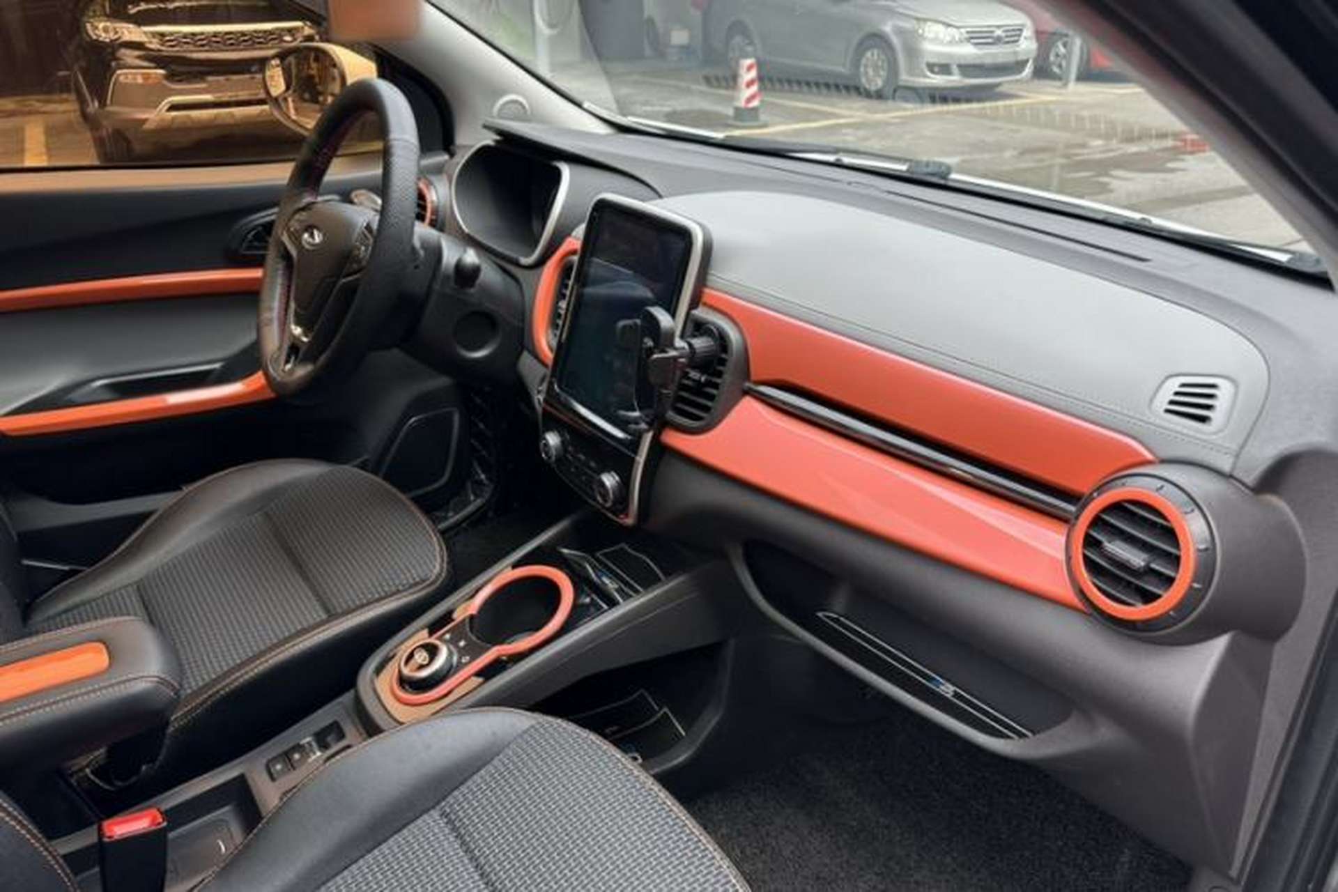 Used Chery QQ Little Ant 2019 4-Seater Smart Edition 35 kWh Interior 3