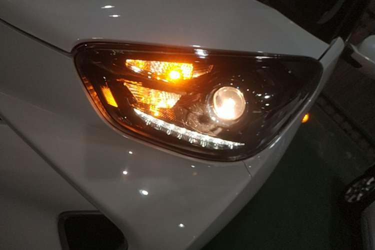 Used Chery QQ Little Ant 2019 4-Seater Smart Edition 35 kWh Left Front Headlight