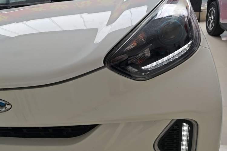 Used Chery QQ Little Ant 2019 4-Seater Smart Luxe Version 30.6 kWh Left Front Headlight
