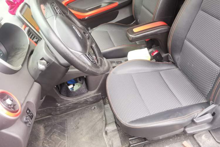 Used Chery QQ Little Ant 2019 4-Seater Smart Edition 35 kWh Left Front Seat