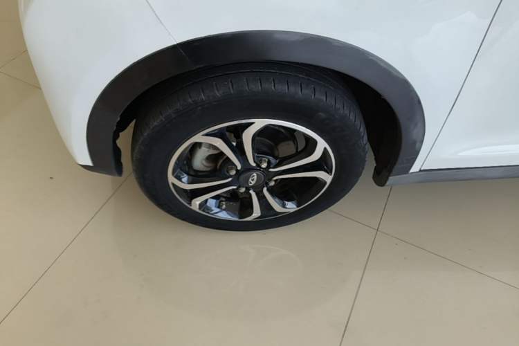 Used Chery QQ Little Ant 2019 4-Seater Smart Edition 30.6 kWh Left Front Wheel Hub