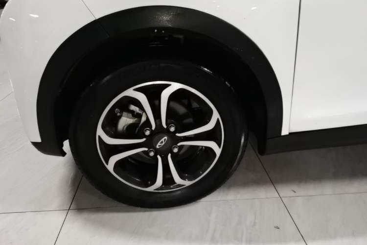Used Chery QQ Little Ant 2019 4-Seater Smart Edition 30.6 kWh Left Front Wheel Hub