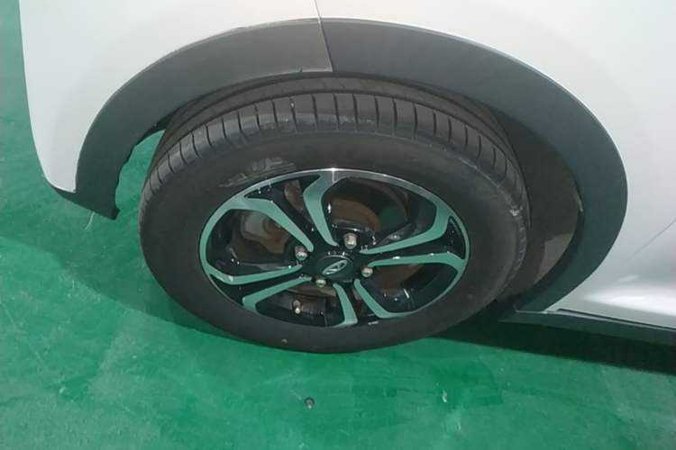 Used Chery QQ Little Ant 2019 4-Seater Smart Luxe Version 30.6 kWh Left Front Wheel Hub