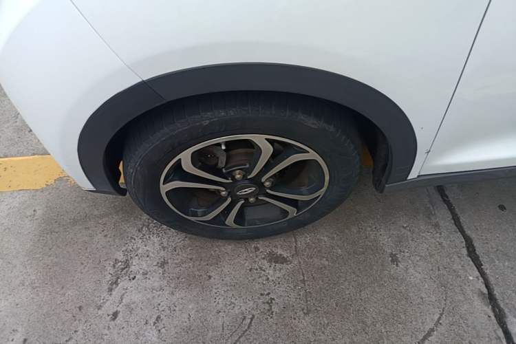 Used Chery QQ Little Ant 2019 4-Seater Smart Edition 35 kWh Left Front Wheel Hub
