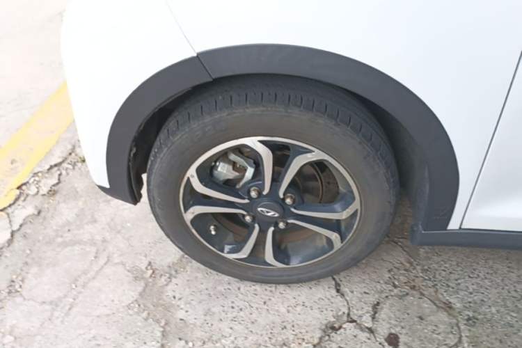 Used Chery QQ Little Ant 2019 4-Seater Smart Edition 35 kWh Left Front Wheel Hub