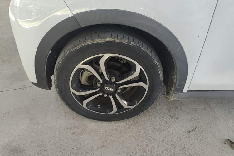 Used Chery QQ Little Ant 2019 4-Seater Smart Edition 35 kWh Left Front Wheel Hub