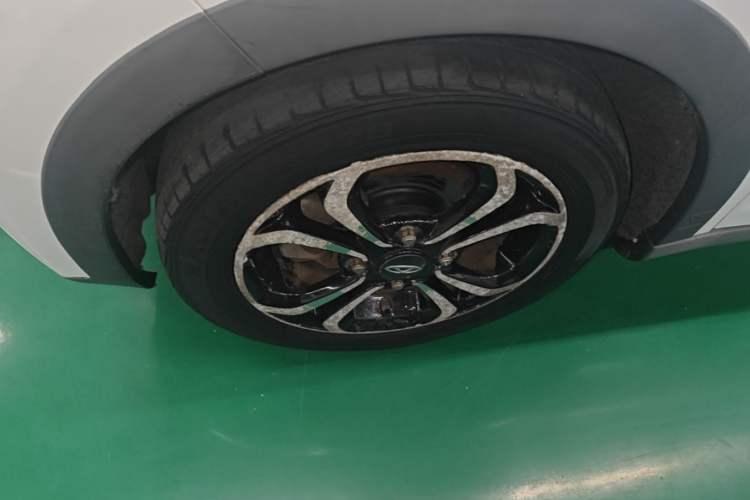Used Chery QQ Little Ant 2019 4-Seater Smart Edition 35 kWh Left Front Wheel Hub