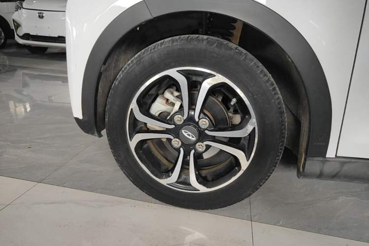 Used Chery QQ Little Ant 2019 4-Seater Smart Edition 35 kWh Left Front Wheel Hub