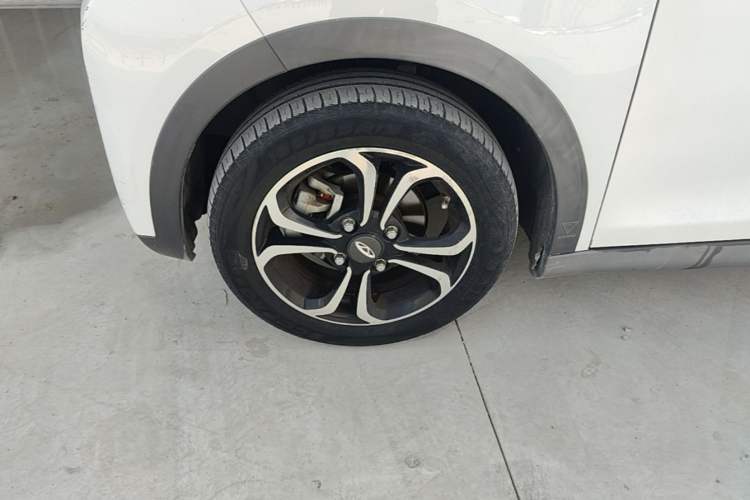 Used Chery QQ Little Ant 2019 4-Seater Smart Edition 35 kWh Left Front Wheel Hub