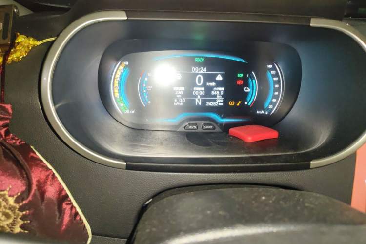 Used Chery QQ Little Ant 2019 4-Seater Smart Edition 30.6 kWh Odometer Close Up