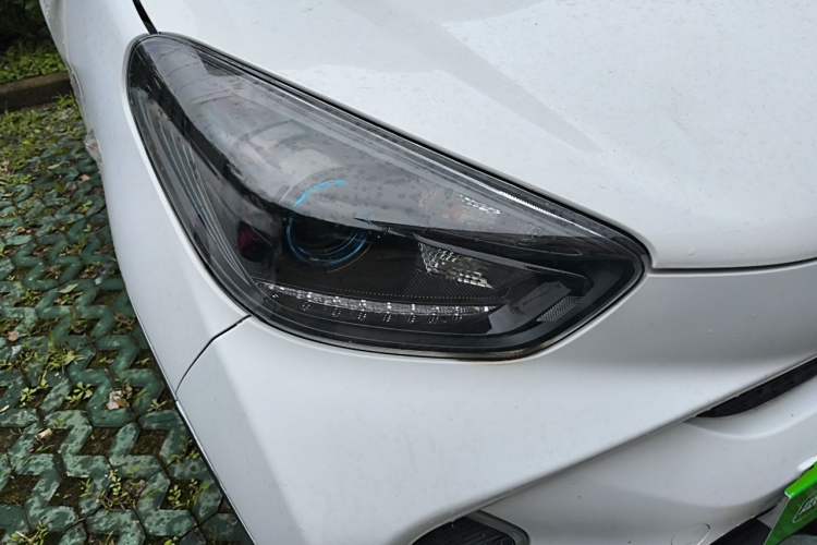 Used Chery QQ Little Ant 2019 4-Seater Smart Edition 35 kWh Right Front Headlight