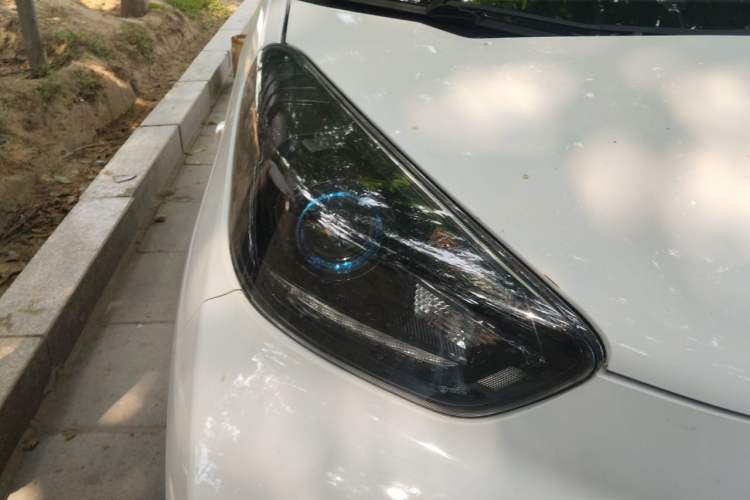 Used Chery QQ Little Ant 2019 4-Seater Smart Edition 35 kWh Right Front Headlight