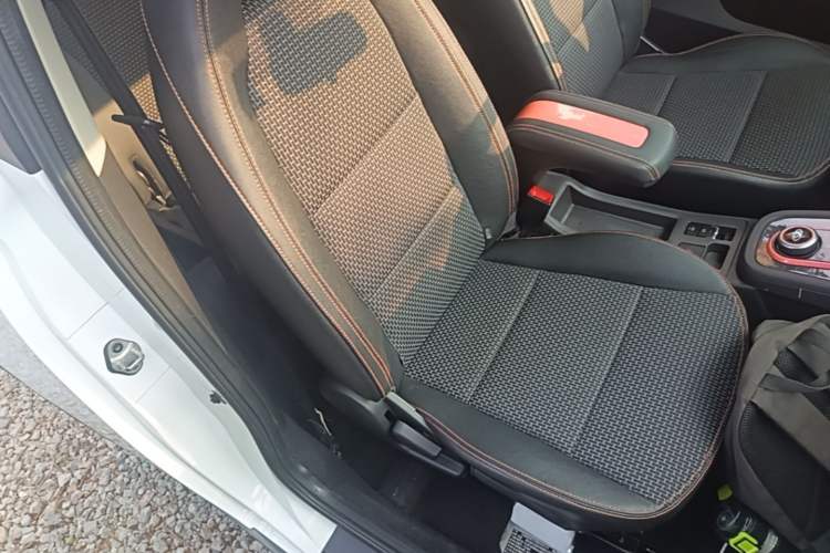Used Chery QQ Little Ant 2019 4-Seater Smart Edition 35 kWh Right Front Seat