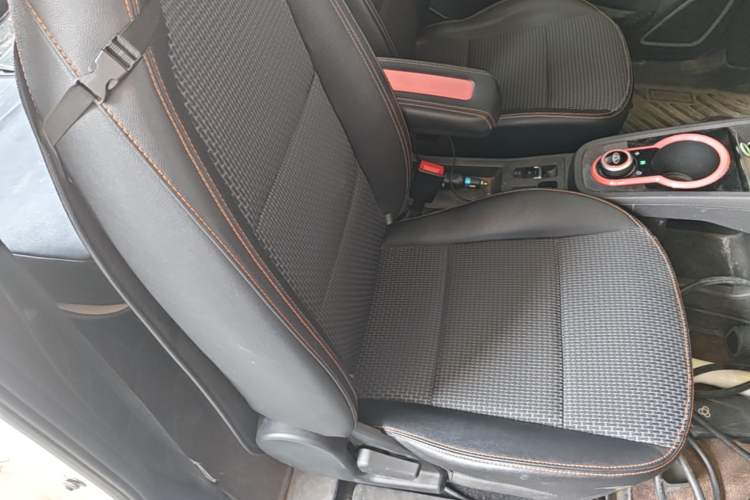 Used Chery QQ Little Ant 2019 4-Seater Smart Edition 35 kWh Right Front Seat