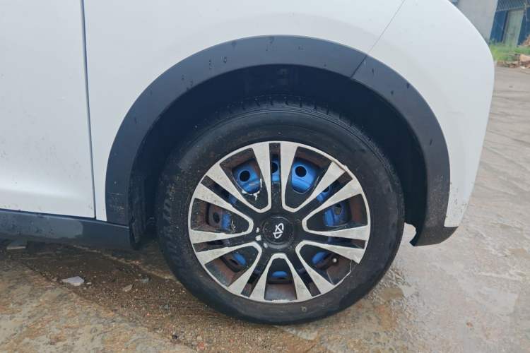 Used Chery QQ Little Ant 2019 4-Seater Smart Edition 35 kWh Right Front Wheel Hub