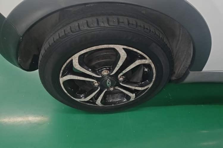Used Chery QQ Little Ant 2019 4-Seater Smart Edition 35 kWh Right Rear Wheel Hub