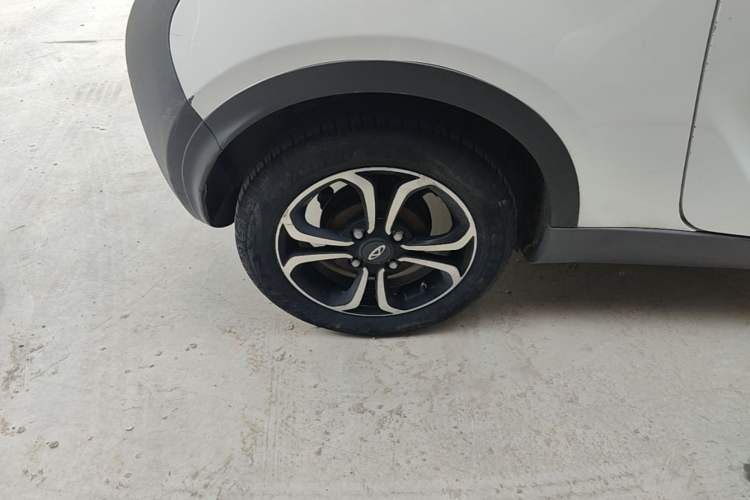Used Chery QQ Little Ant 2019 4-Seater Smart Edition 35 kWh Right Rear Wheel Hub