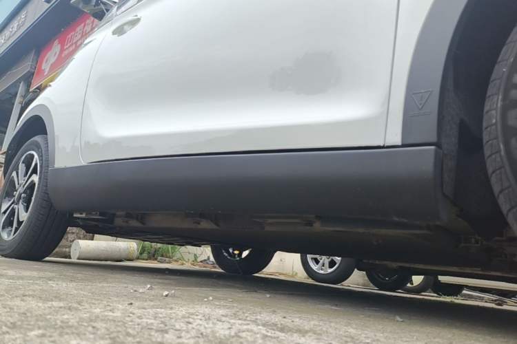 Used Chery QQ Little Ant 2019 4-Seater Smart Edition 35 kWh Right Side Sill
