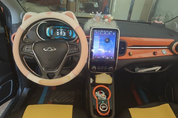 Used Chery QQ Little Ant 2019 4-Seater Smart Luxe Version 30.6 kWh Center Console
