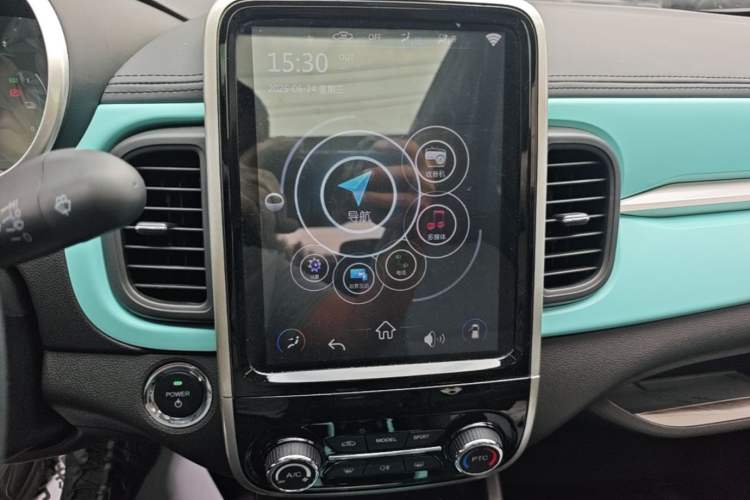 Used Chery QQ Little Ant 2021 150 000 Yuan "Ant Fan" Edition New Ant Cool Version Lithium-Ion Battery Audio And AC Panel