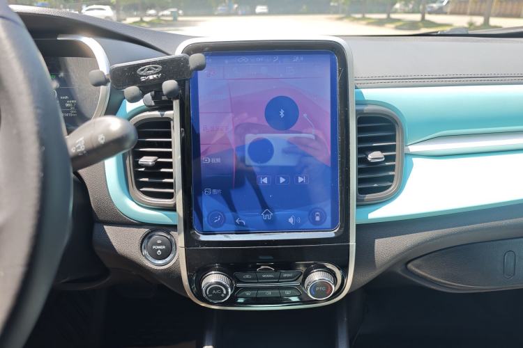 Used Chery QQ Little Ant 2021 150 000 Yuan "Ant Fan" Edition New Ant Cool Version Lithium-Ion Battery Audio And AC Panel