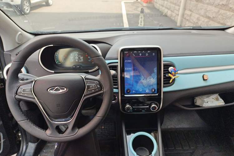 Used Chery QQ Little Ant 2021 200 000-Yuan Ant Fan Edition Talent Version Lithium Iron Phosphate 301 km Center Console