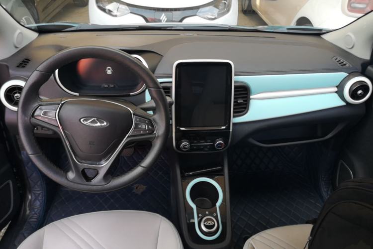 Used Chery QQ Little Ant 2021 150 000 Yuan "Ant Fan" Edition New Ant Cool Version Lithium-Ion Battery Center Console