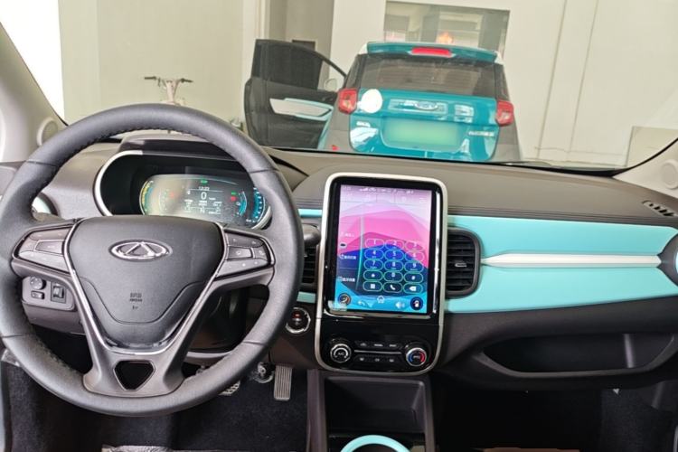 Used Chery QQ Little Ant 2021 200 000 Yuan "Ant Fan" Edition Energized Version NMC Lithium Battery 301 km Center Console