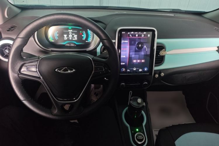 Used Chery QQ Little Ant 2021 200 000-Yuan Ant Fan Edition Talent Version NMC Battery 301 km Center Console