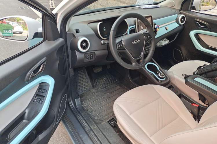 Used Chery QQ Little Ant 2021 200 000-Yuan Ant Fan Edition Talent Version Lithium Iron Phosphate 301 km Driver Seat