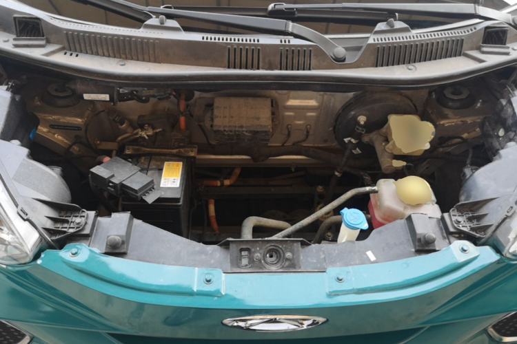 Used Chery QQ Little Ant 2021 150 000 Yuan "Ant Fan" Edition New Ant Cool Version Lithium-Ion Battery Engine Bay
