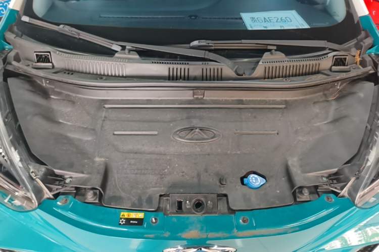 Used Chery QQ Little Ant 2021 150 000 Yuan Ant Fan Edition Ant Trend Version Lithium-Ion Battery Engine Bay
