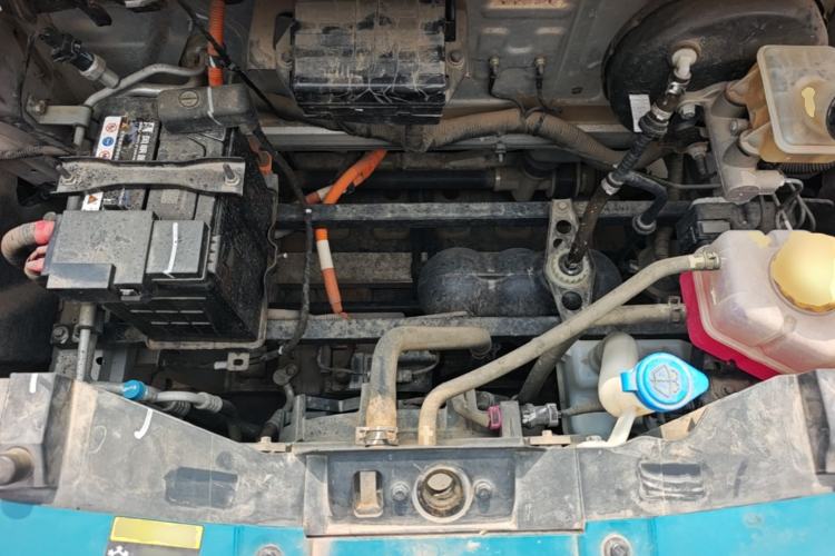 Used Chery QQ Little Ant 2021 150 000 Yuan "Ant Fan" Edition New Ant Cool Version Lithium-Ion Battery Engine Bay