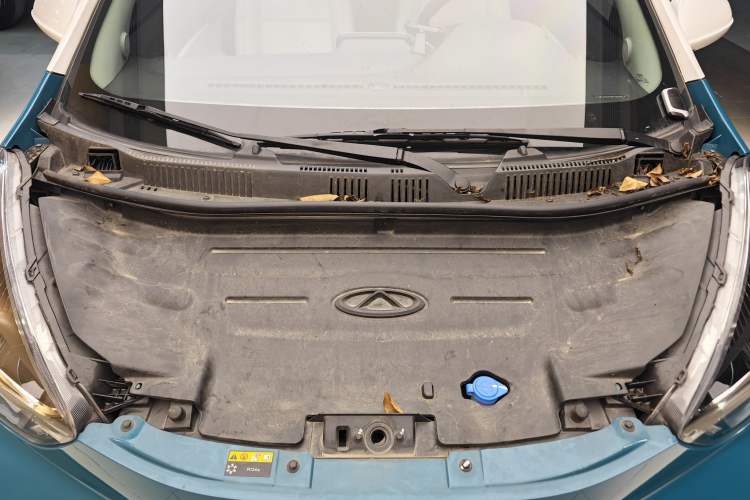 Used Chery QQ Little Ant 2021 200 000-Yuan Ant Fan Edition Talent Version NMC Battery 301 km Engine Bay