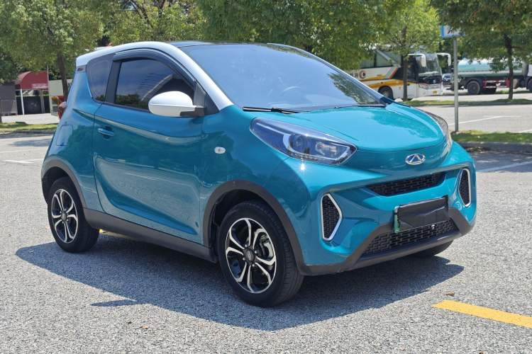 Used Chery QQ Little Ant 2021 150 000 Yuan "Ant Fan" Edition New Ant Cool Version Lithium-Ion Battery Exterior 2
