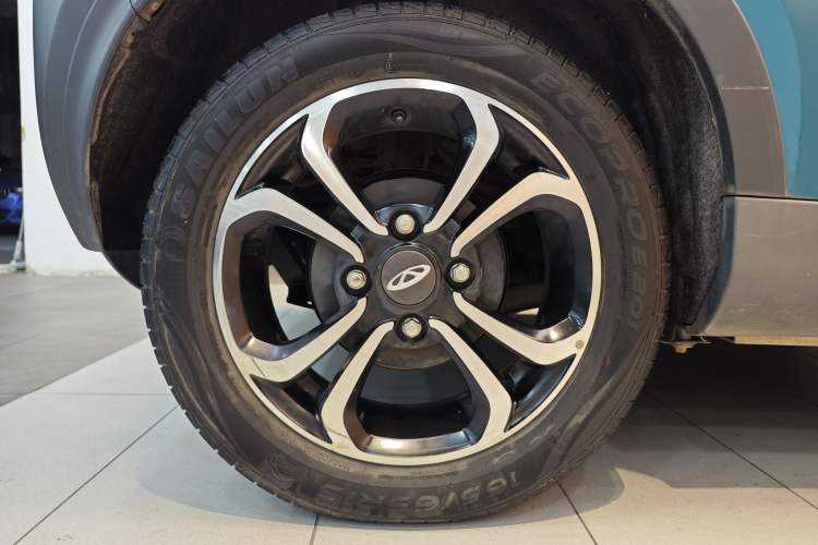 Used Chery QQ Little Ant 2021 200 000-Yuan Ant Fan Edition Talent Version NMC Battery 301 km Exterior 5