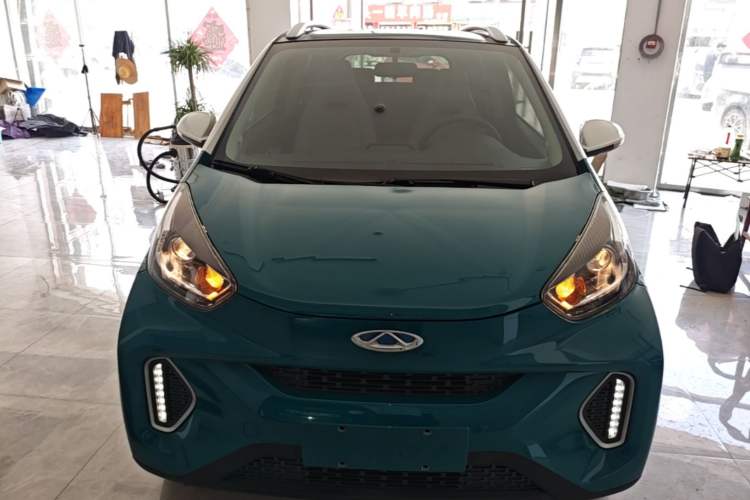 Used Chery QQ Little Ant 2021 200 000 Yuan "Ant Fan" Edition Energized Version NMC Lithium Battery 301 km Front