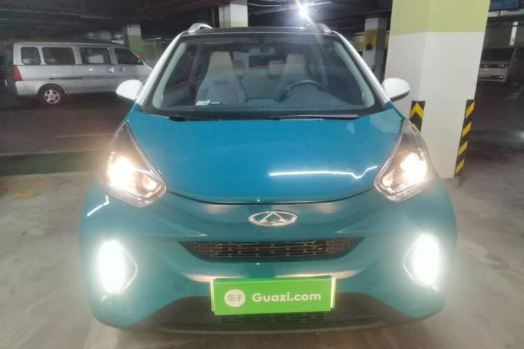 Used Chery QQ Little Ant 2021 200 000 Yuan "Ant Fan" Edition Energized Version NMC Lithium Battery 301 km Front