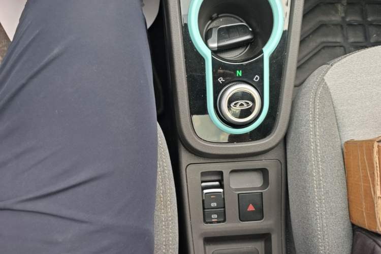 Used Chery QQ Little Ant 2021 150 000 Yuan "Ant Fan" Edition New Ant Cool Version Lithium-Ion Battery Gear Lever