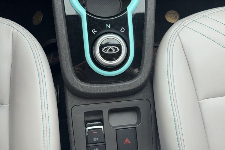 Used Chery QQ Little Ant 2021 200 000 Yuan "Ant Fan" Edition Energized Version NMC Lithium Battery 301 km Gear Lever